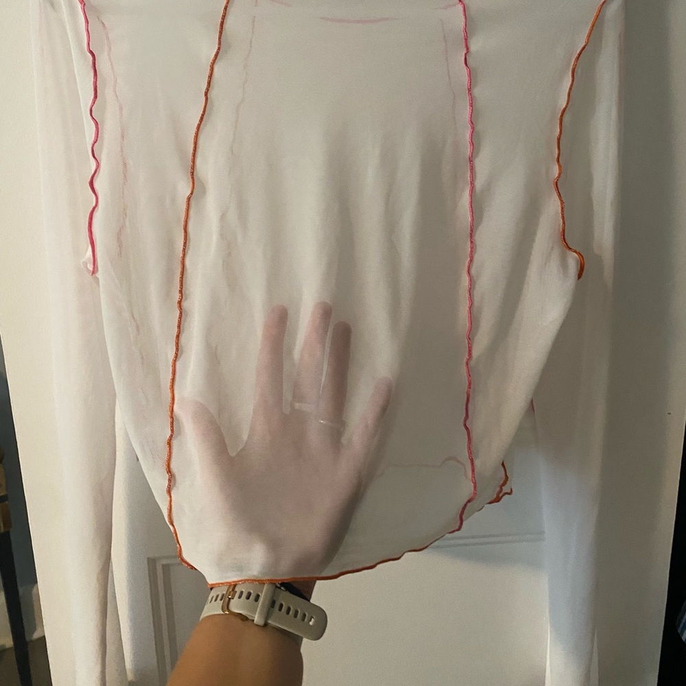 Fun long sleeve top - Picture 2 of 5